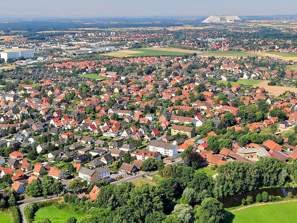 Luftbild Wunstorf Das Luftbild zeigt die Stadt Wunstorf und das Umland von oben.
