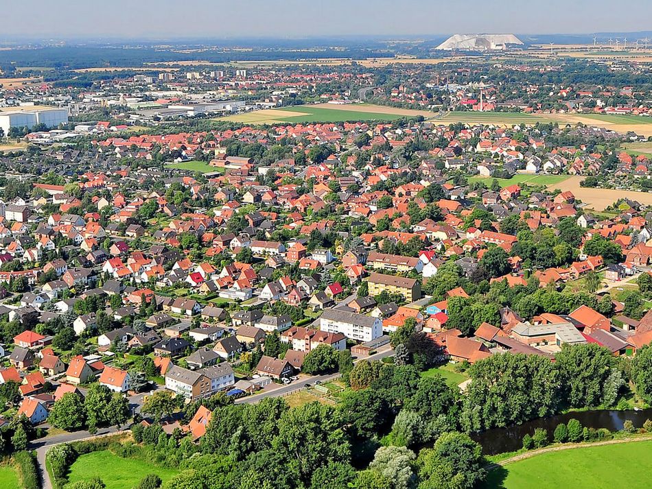 Luftbild Wunstorf Das Luftbild zeigt die Stadt Wunstorf und das Umland von oben.