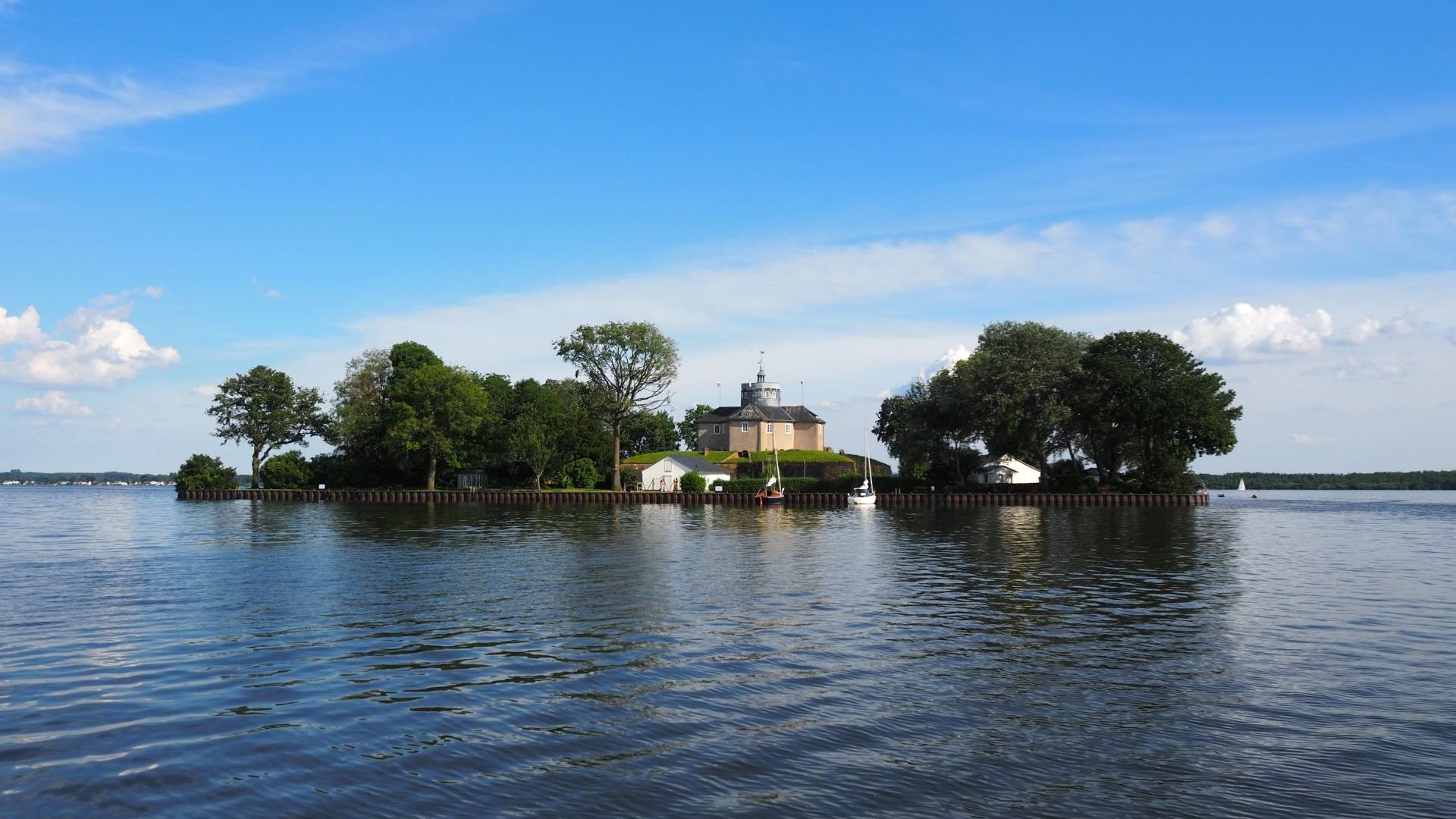 Insel Wilhelmstein an einem Sommertag