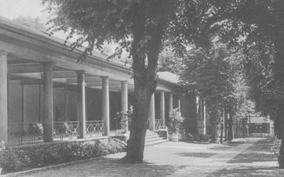 Bad Rehburg Wandelhalle Ein schwarz-weiss-Bild der Wandelhalle in Bad Rehburg.