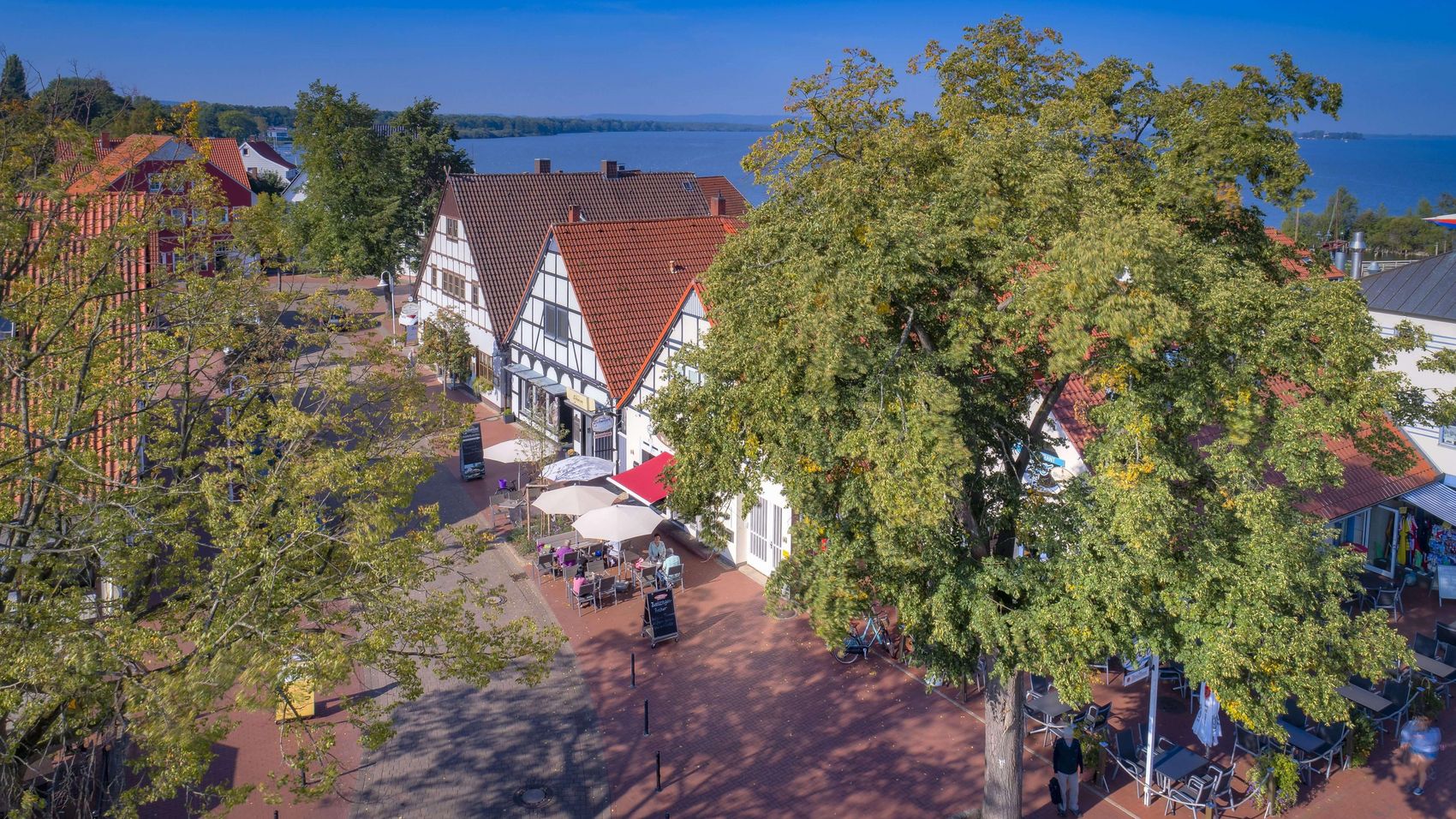 Alter Winkel Steinhude Die Strasse Alter Winkel im Ortskern von Steinhude aus der Luft betrachtet