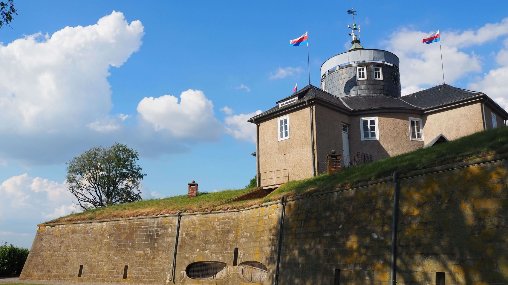 Inselfestung Wilhelmstein Die Inselfestung Wilhelmstein an einem Sommertag am Steinhuder Meer
