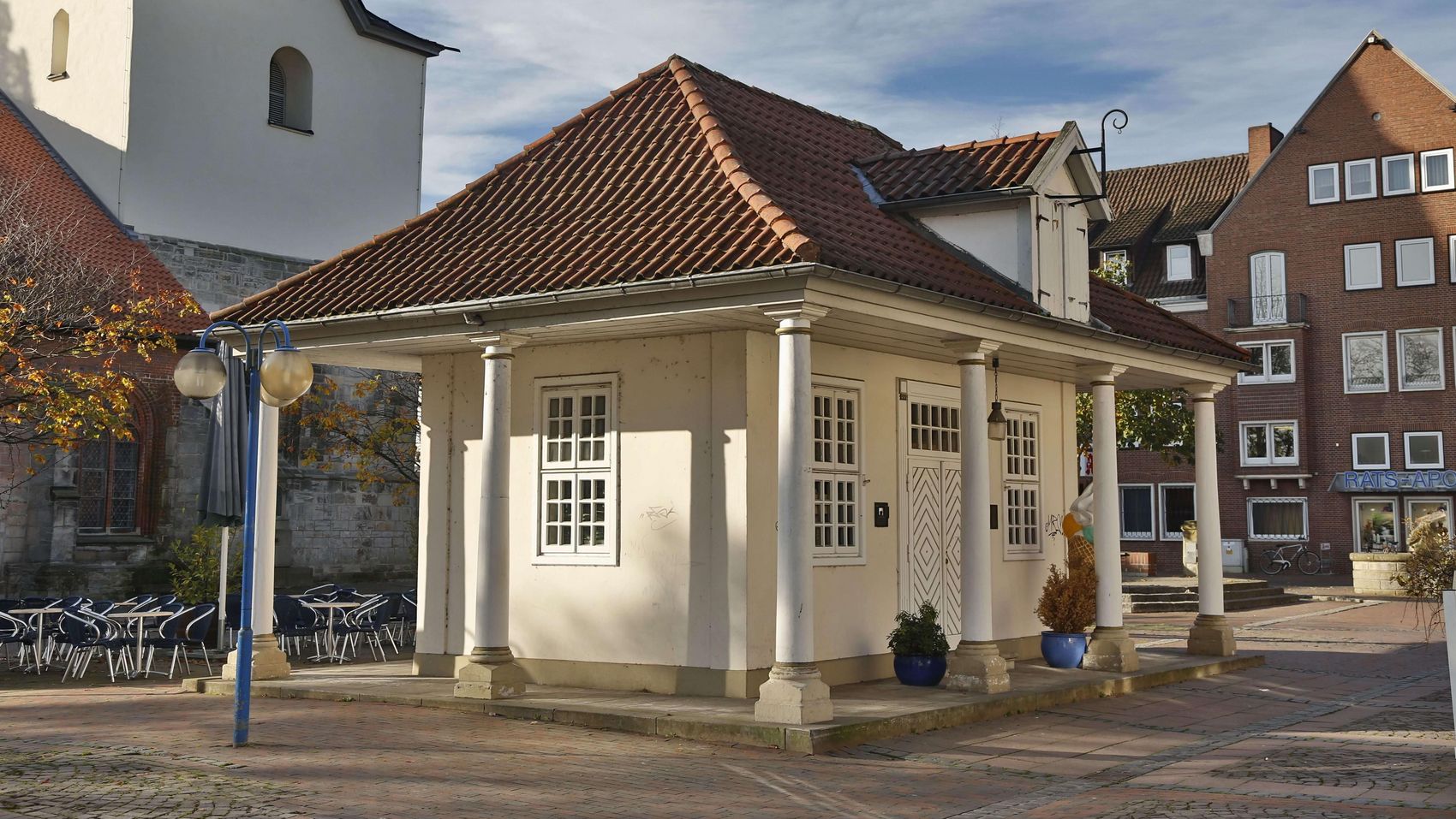Die alte Wache in Neustadt Die alte Wache auf dem Marktplatz in Neustadt am Rübenberge