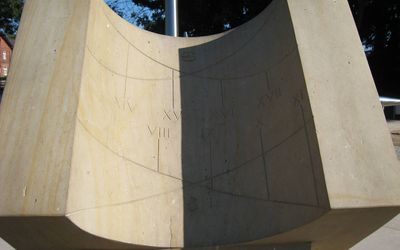 Sonnenuhr Detail Ein Detail der Sonnenuhr in Steinhude