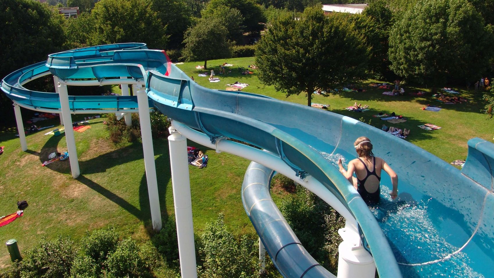 Freizeitbad Münchehagen Das Bild zeigt die große Rutsche im Freizeitbad in Münchehagen.
